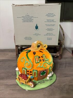 Partylite Retired Cottage Pumpkin Patch Ceramic Tealight House NEVER USED